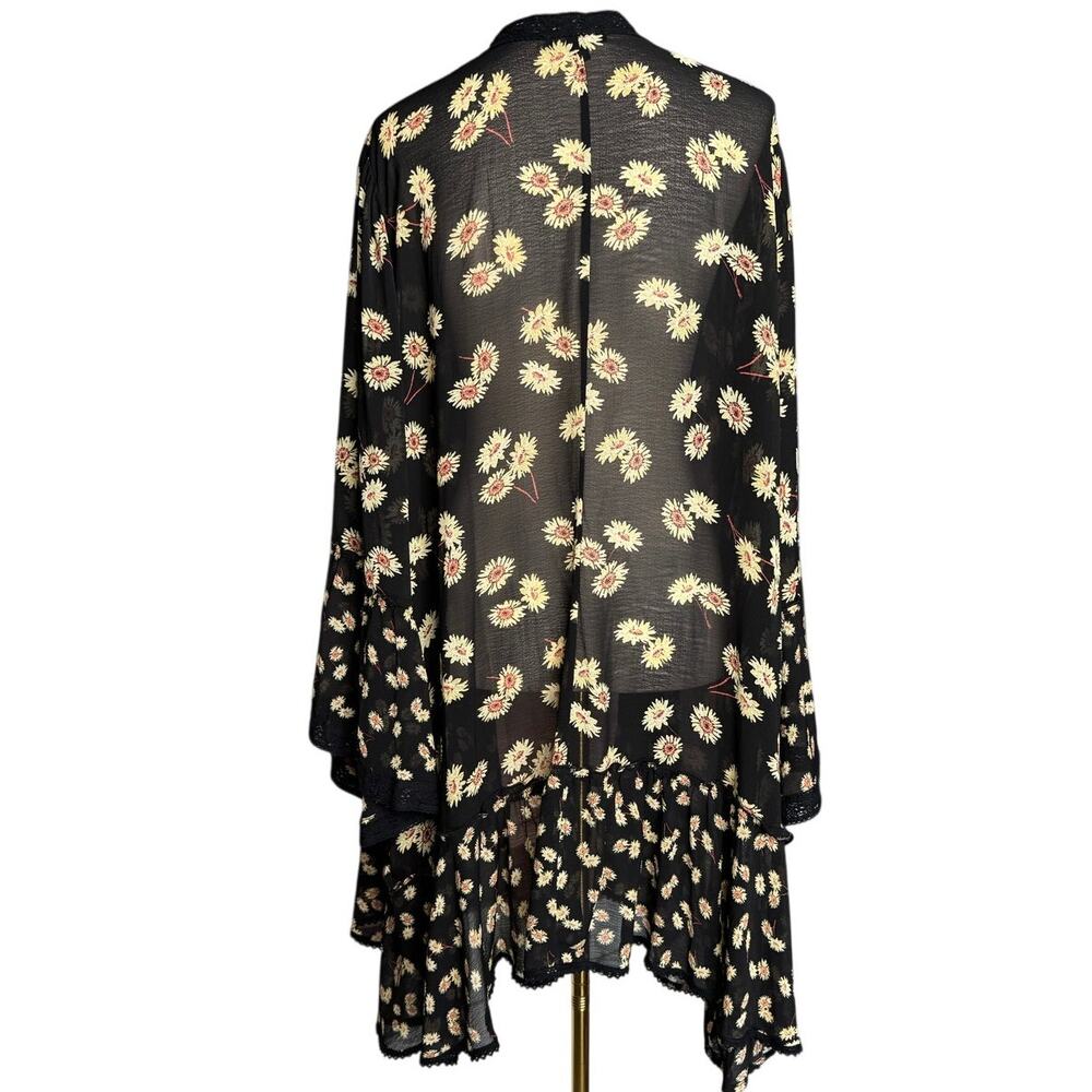 Torrid Black Daisy Floral Chiffon Kimono Duster Bell Sleeve Boho Cardigan Size 6 - Picture 4 of 11